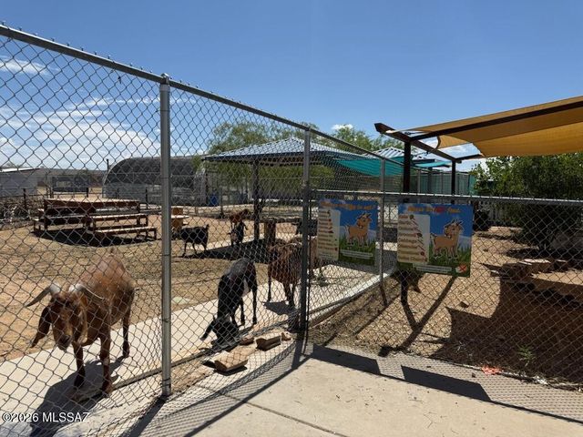 3663 E 33rd Street, Tucson, AZ 85713