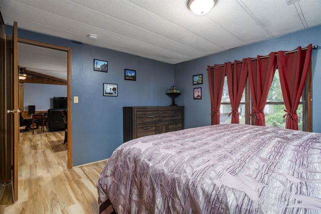 53 River Ledge Drive, Goffstown, NH 03045