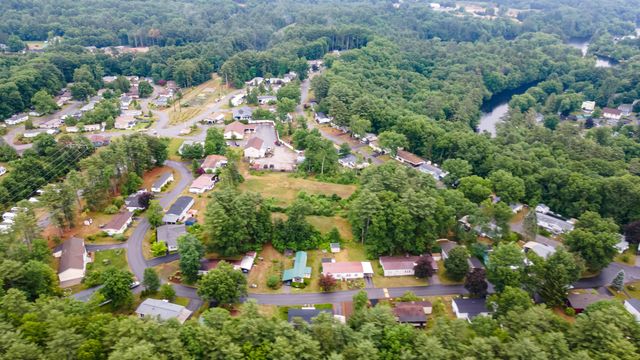 53 River Ledge Drive, Goffstown, NH 03045