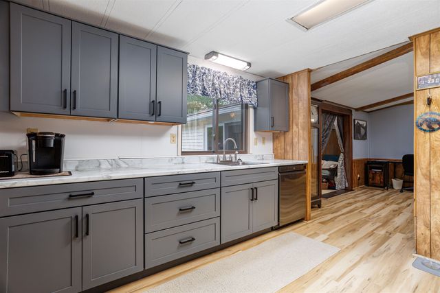 53 River Ledge Drive, Goffstown, NH 03045