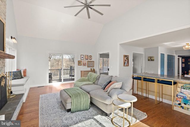 8089 MOORMONT RD, Rapidan, VA 22733