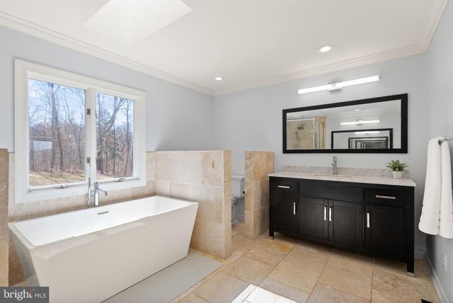 8089 MOORMONT RD, Rapidan, VA 22733