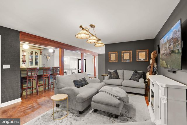 8089 MOORMONT RD, Rapidan, VA 22733