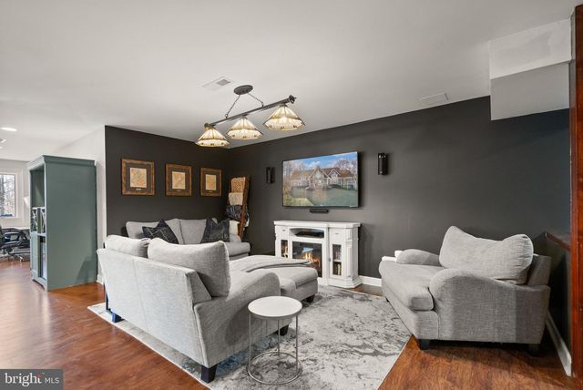 8089 MOORMONT RD, Rapidan, VA 22733