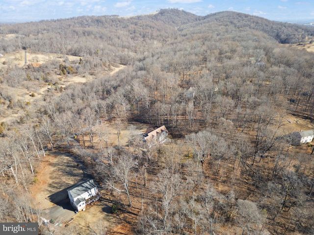 8089 MOORMONT RD, Rapidan, VA 22733