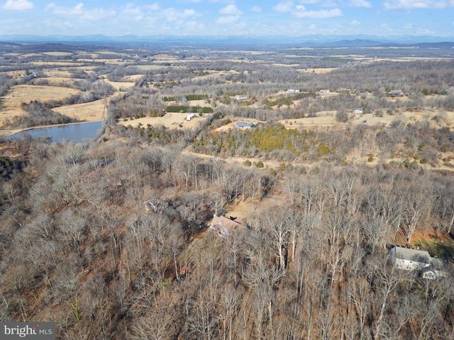 8089 MOORMONT RD, Rapidan, VA 22733