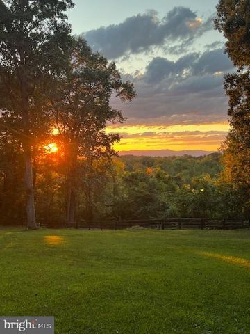 8089 MOORMONT RD, Rapidan, VA 22733