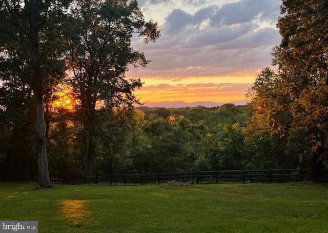 8089 MOORMONT RD, Rapidan, VA 22733