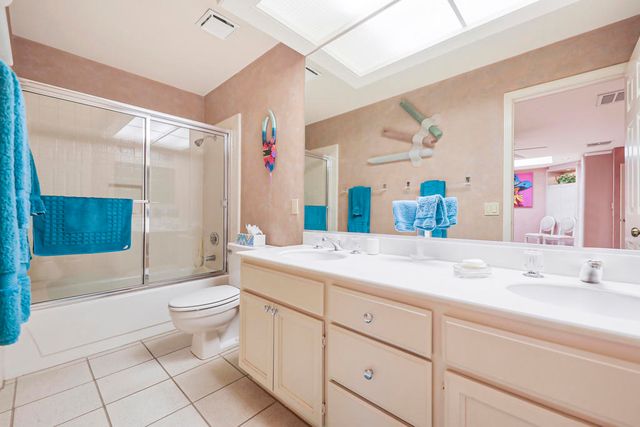 229 Green Mountain Drive, Palm Desert, CA 92211