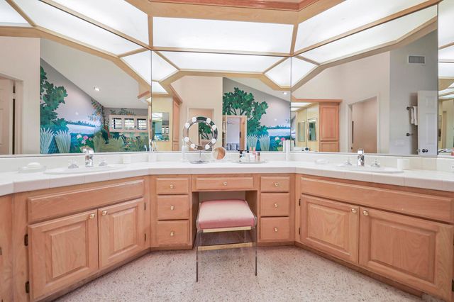 229 Green Mountain Drive, Palm Desert, CA 92211