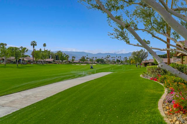 229 Green Mountain Drive, Palm Desert, CA 92211
