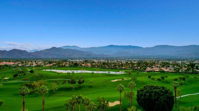229 Green Mountain Drive, Palm Desert, CA 92211
