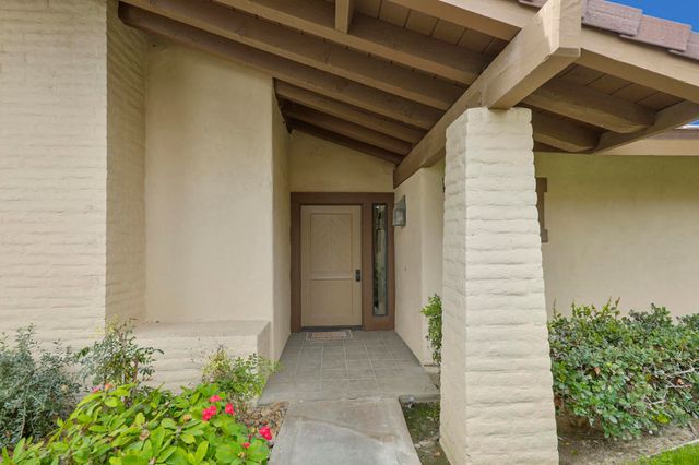 229 Green Mountain Drive, Palm Desert, CA 92211