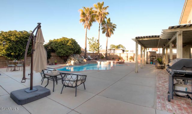 5057 W Avenue L3, Quartz Hill, CA 93536