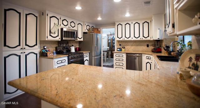 5057 W Avenue L3, Quartz Hill, CA 93536