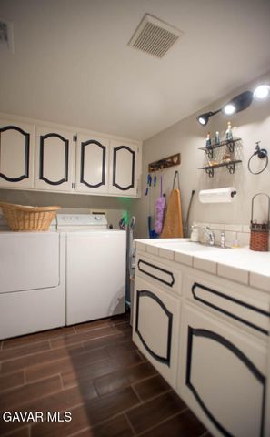 5057 W Avenue L3, Quartz Hill, CA 93536