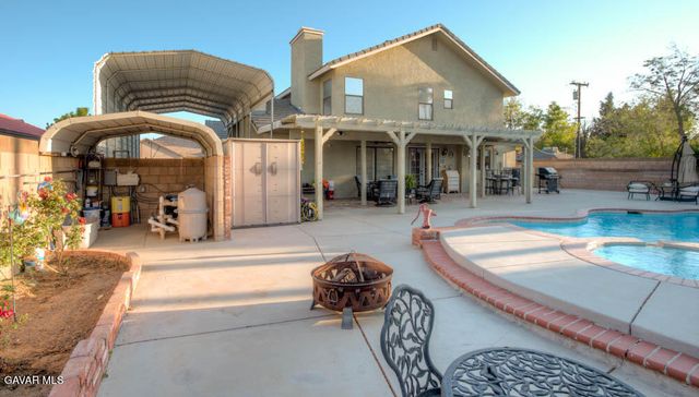 5057 W Avenue L3, Quartz Hill, CA 93536