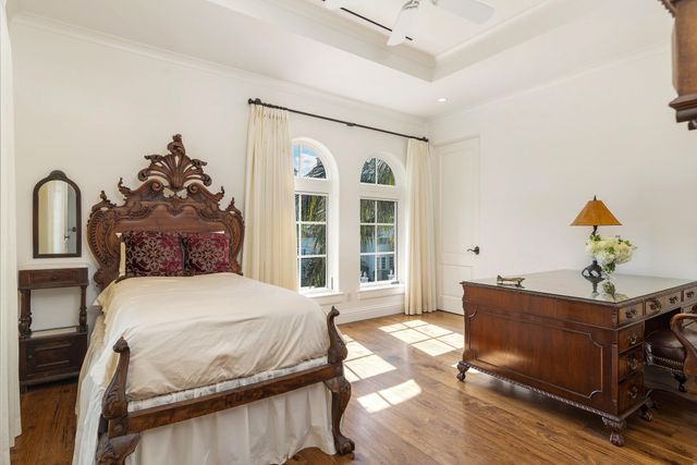 261 Seminole Avenue, Palm Beach, FL 33480