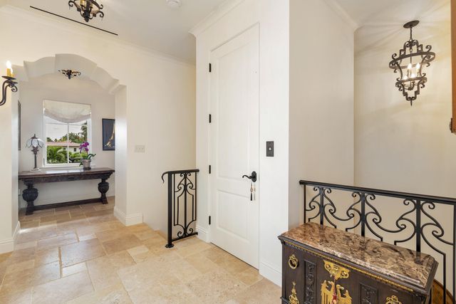 261 Seminole Avenue, Palm Beach, FL 33480