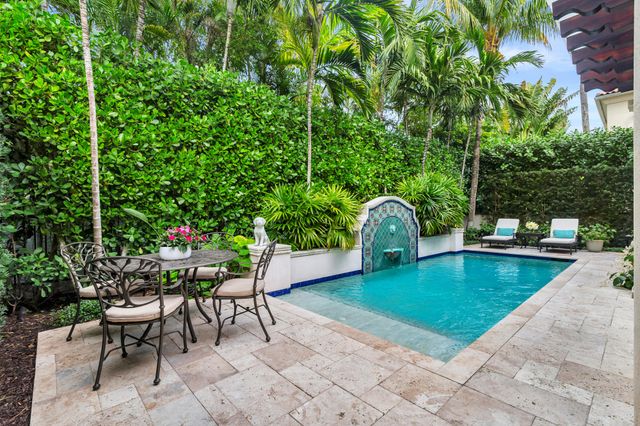 261 Seminole Avenue, Palm Beach, FL 33480