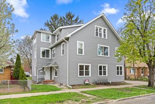 1542 Victoria Avenue 2, North Chicago, IL 60064