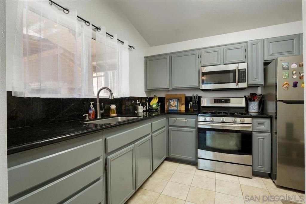 4027 C St, San Diego, CA 92102 — photo 5