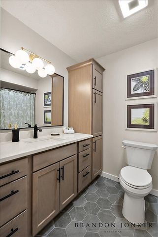 9095 76th Street, Alto, MI 49302