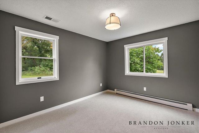 9095 76th Street, Alto, MI 49302