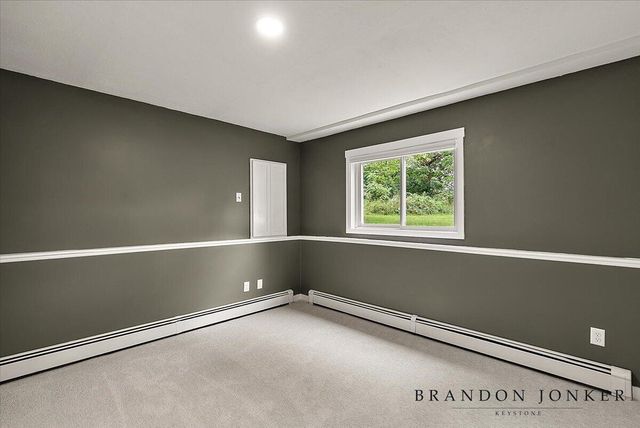 9095 76th Street, Alto, MI 49302