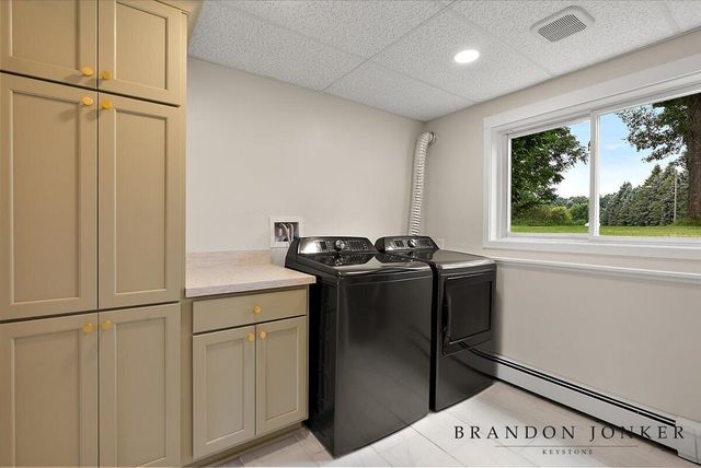 9095 76th Street, Alto, MI 49302