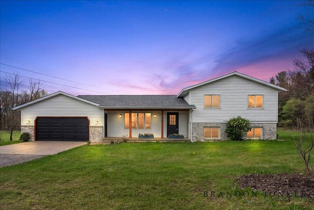 9095 76th Street, Alto, MI 49302