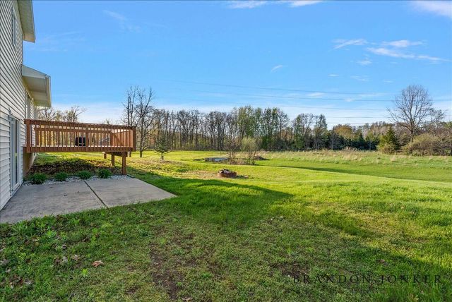 9095 76th Street, Alto, MI 49302