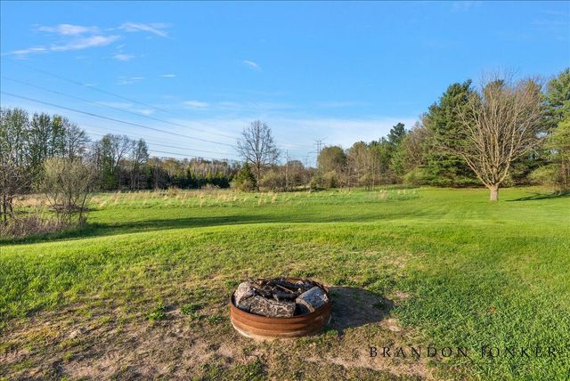 9095 76th Street, Alto, MI 49302