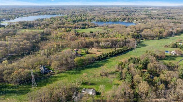 9095 76th Street, Alto, MI 49302