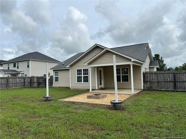 654 Hogart Street, Raeford, NC 28376