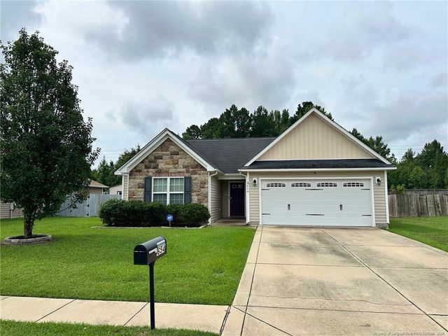 654 Hogart Street, Raeford, NC 28376