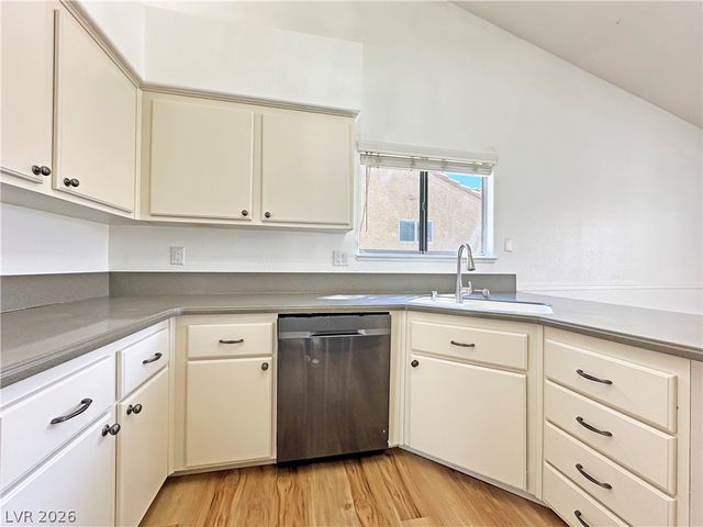 2746 Sandalwood Avenue, Henderson, NV 89074