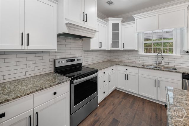 385 Timberland Circle, Richmond Hill, GA 31324