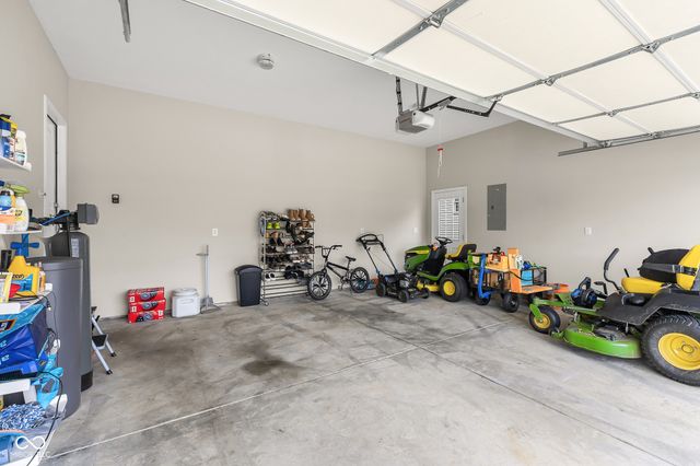 5775 Victory Drive, Columbus, IN 47203