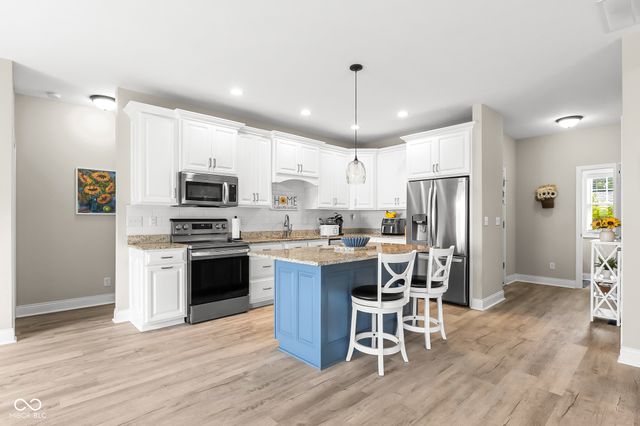 5775 Victory Drive, Columbus, IN 47203