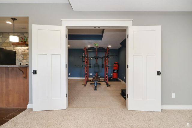 1301 Leone Ridge Dr, Manhattan, KS 66503