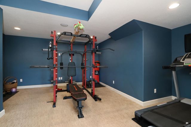 1301 Leone Ridge Dr, Manhattan, KS 66503