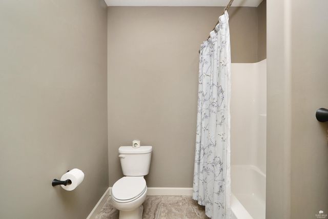 1301 Leone Ridge Dr, Manhattan, KS 66503