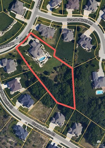 1301 Leone Ridge Dr, Manhattan, KS 66503