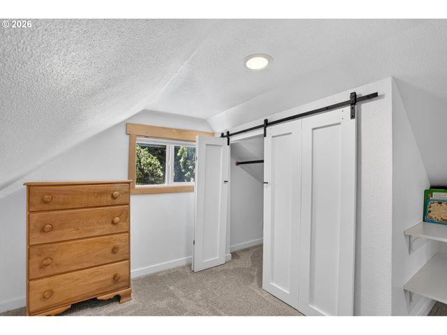 20071 HIGHWAY 213, Oregon City, OR 97045