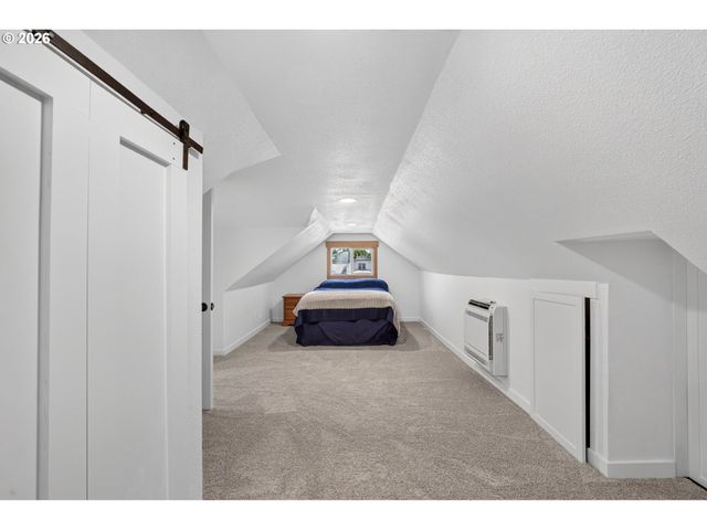 20071 HIGHWAY 213, Oregon City, OR 97045