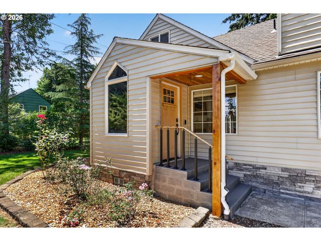 20071 HIGHWAY 213, Oregon City, OR 97045