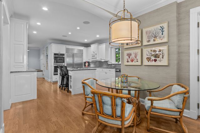545 Sheridan Road, Winnetka, IL 60093