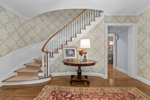545 Sheridan Road, Winnetka, IL 60093