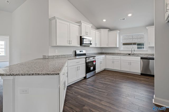 207 Rim Rock Circle, Huntsville, AL 35810